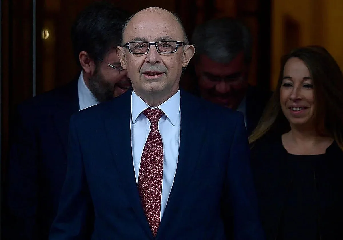 La Audiencia de Tarragona deja en manos del Supremo decidir si el caso Montoro se traslada a Madrid