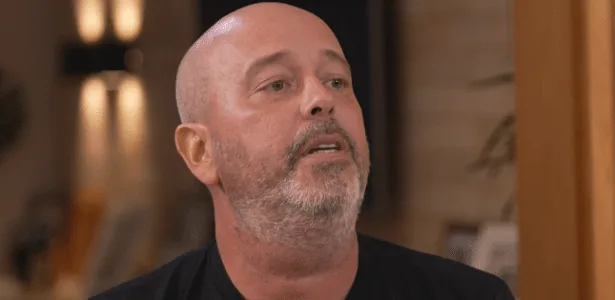 'Fui salvo pelo gongo': Escobar relembra drama ao vivo e detalha volta à TV