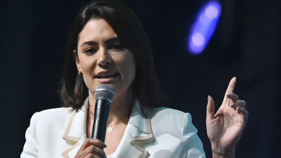 Michelle contesta decisão de Moraes sobre visitas a Bolsonaro e diz que campanha ao Senado foi prejudicada