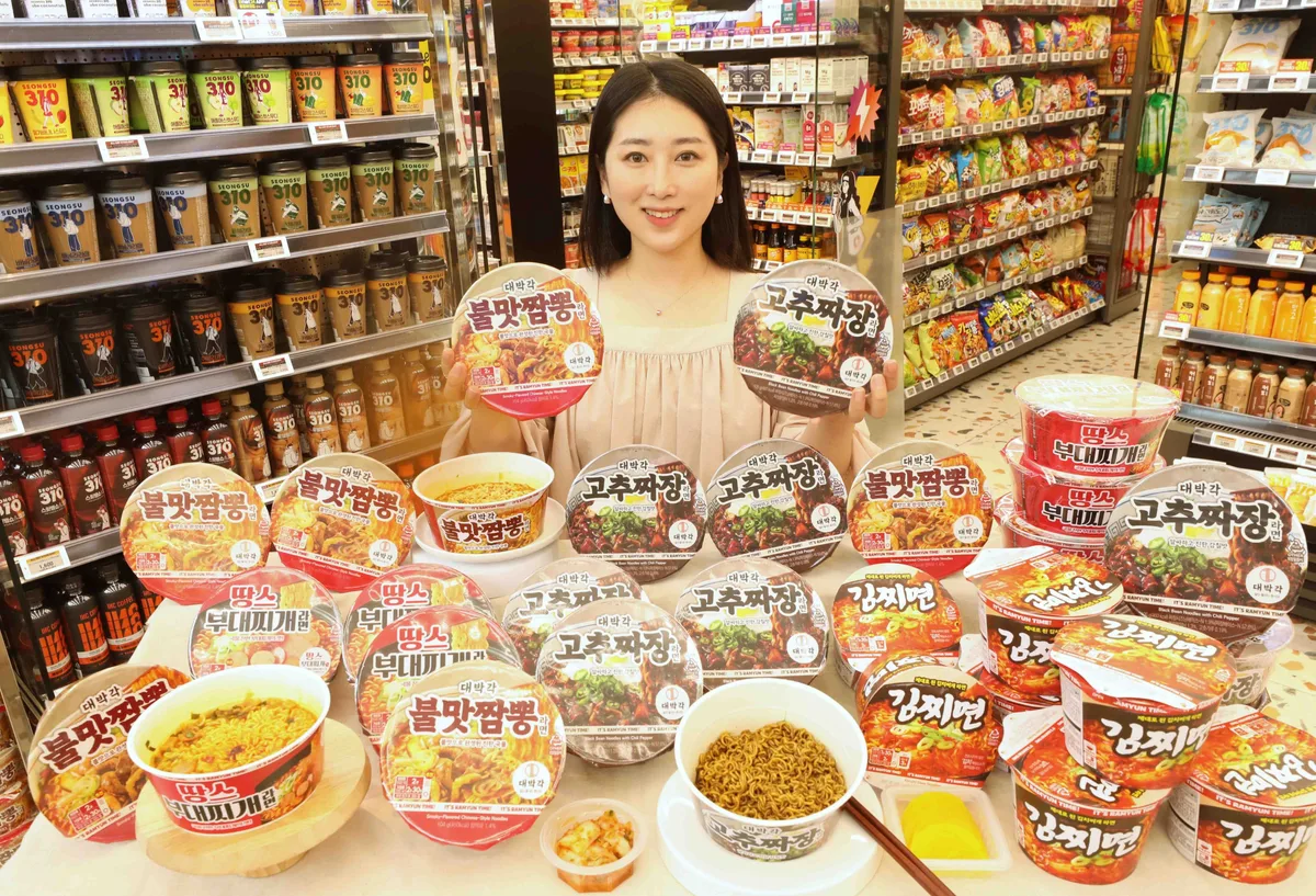 이마트24, 라면 성수기 공략… 맛집 협업 등 차별화 상품 9종 확대