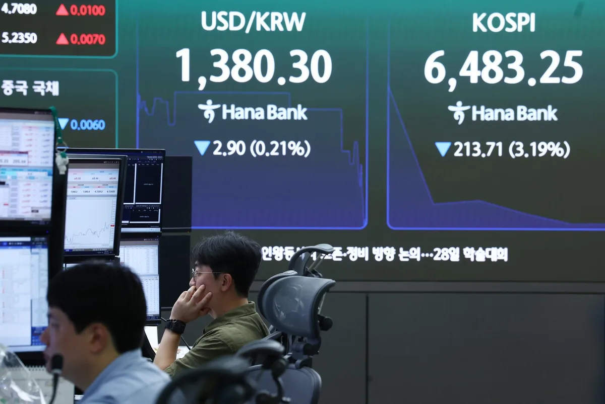 수출업체 달러 매도세에…달러·원 1370원대 하락