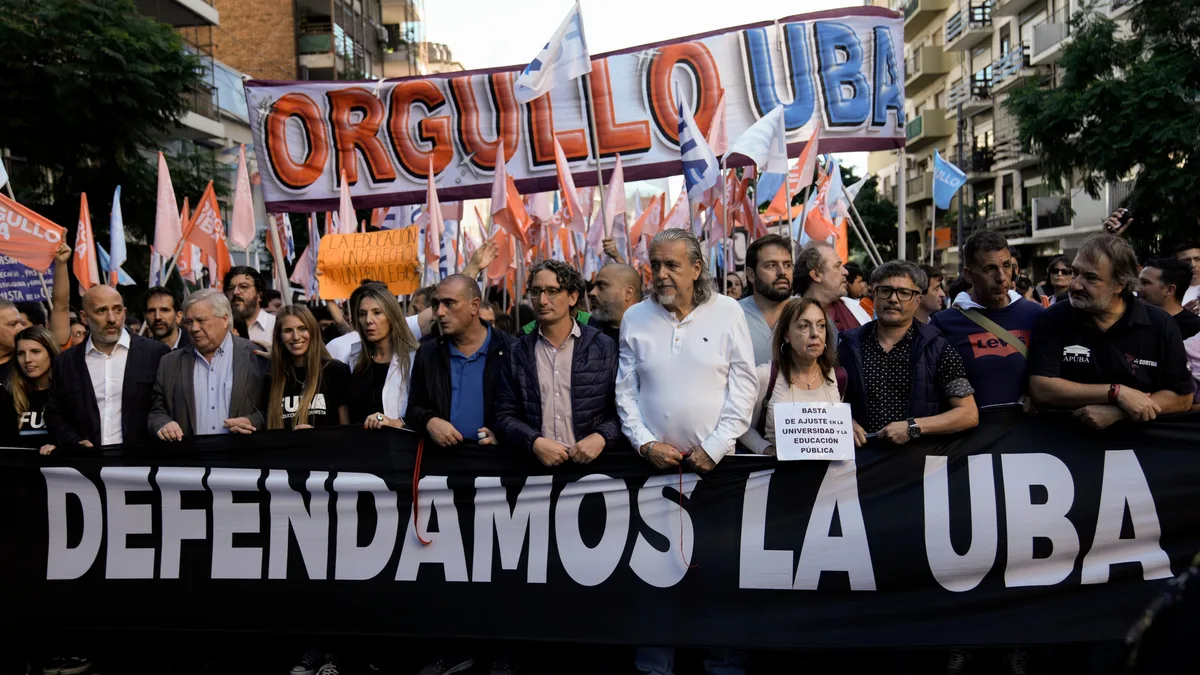 Los docentes universitarios rechazaron la paritaria que ofreció el Gobierno y anunciaron otro paro