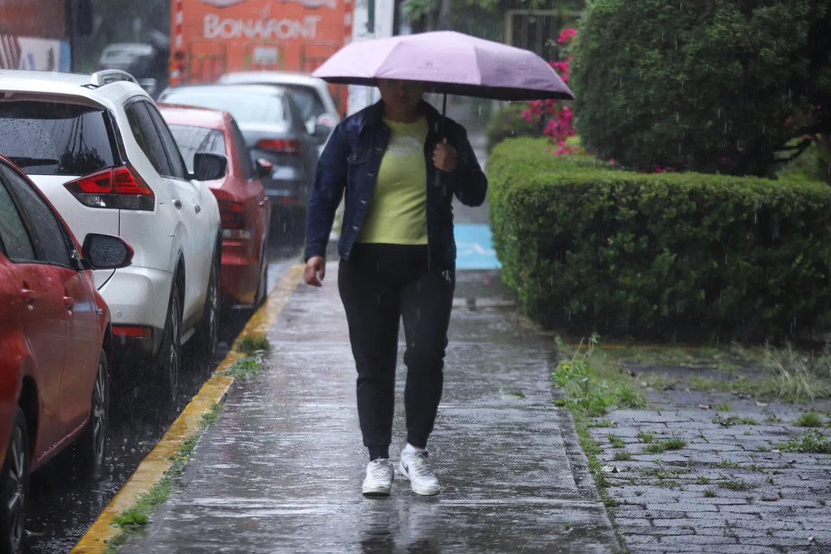 Frente frío, monzón y posible ciclón: así cambiará el clima en México este 16 de septiembre, advierte el SMN