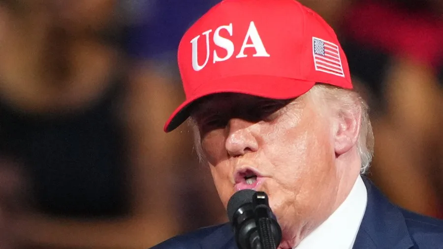 Republicans walk a Trump tightrope heading into midterms