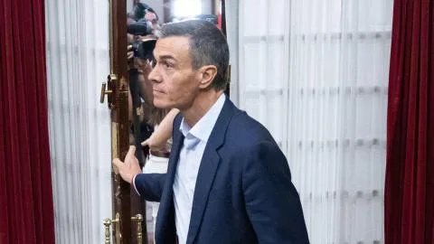 Sánchez enfrenta en el Congreso la crisis de Ceuta, las peticiones de dimisión y la guerra en Interior