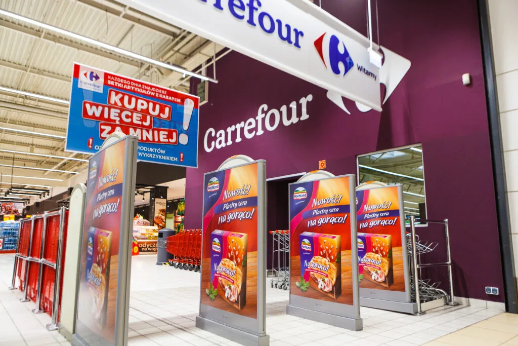 Carrefour vende 35 hipers e supers em França e Espanha