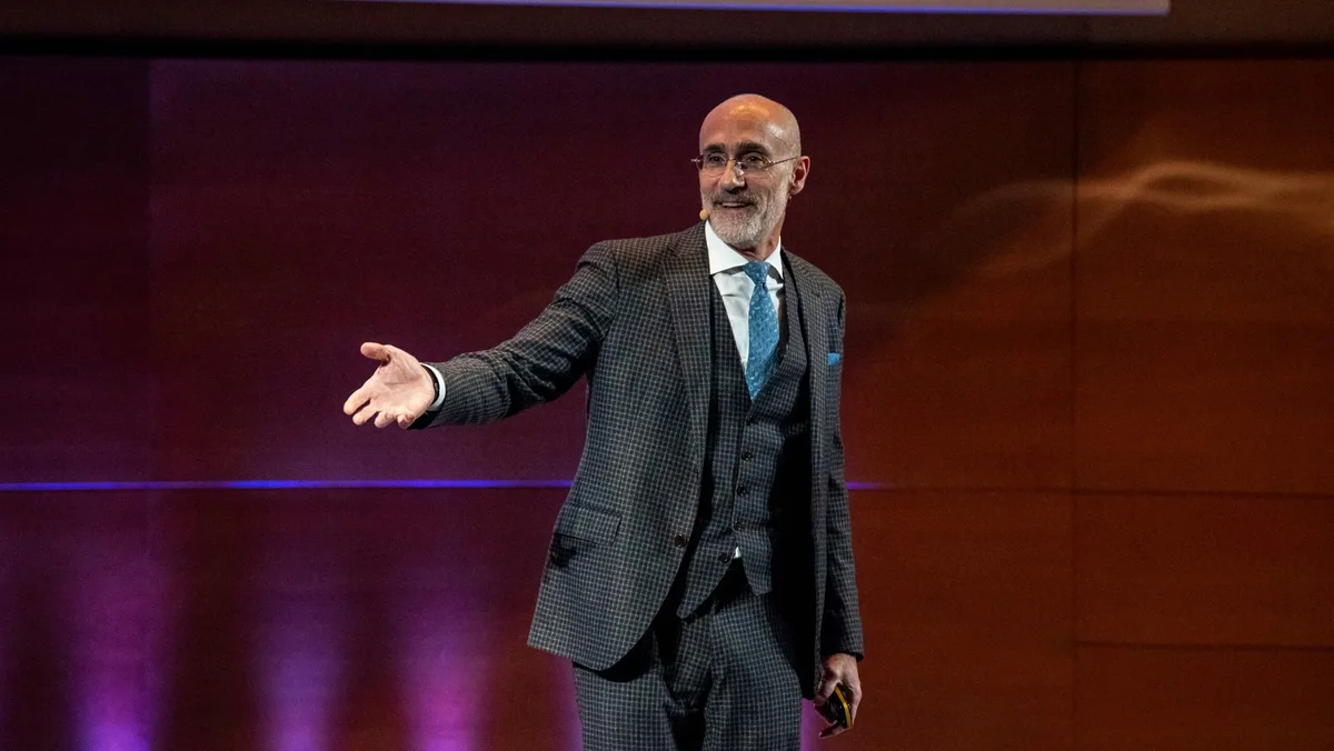 Arthur C. Brooks, professor de Harvard especialista em felicidade: “As pessoas mais felizes são aquelas que nunca param de aprender”