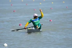 Isaquias Queiroz conquista medalha de ouro no Mundial de Canoagem