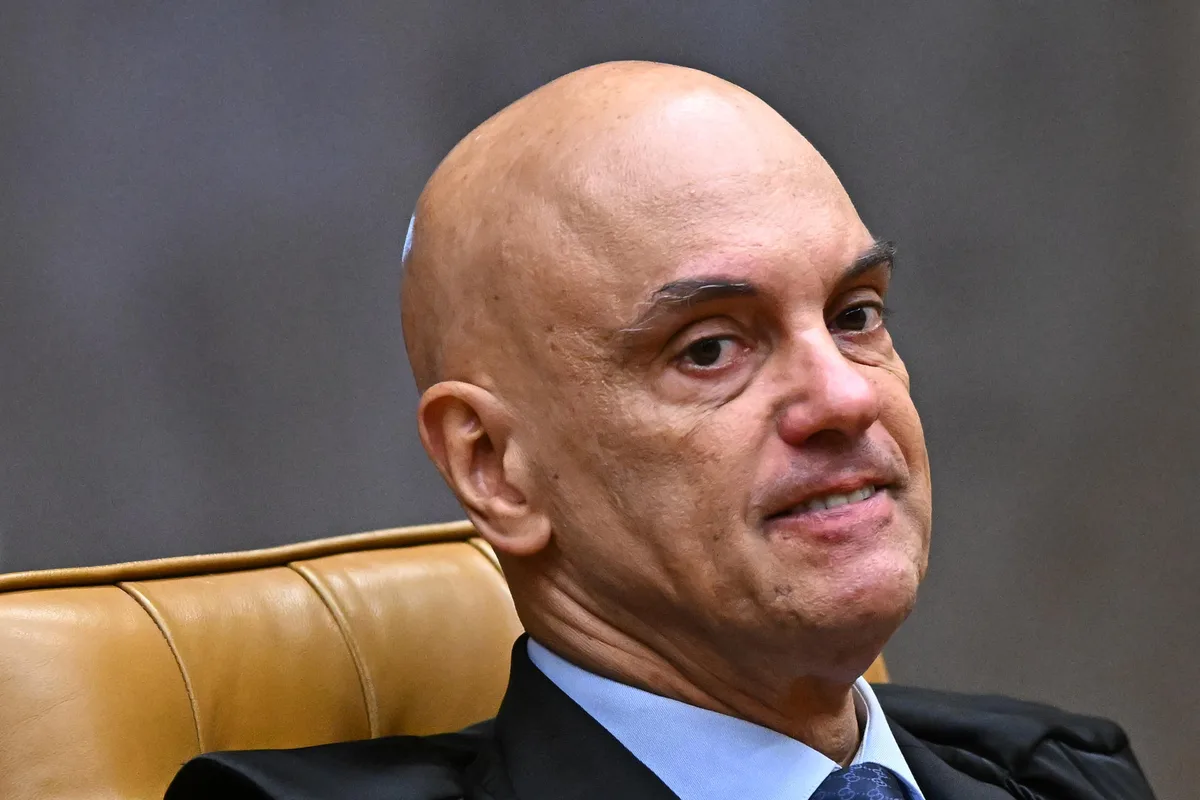 Juiz manda Meta reativar perfis de publicitário que teve redes bloqueadas por Moraes