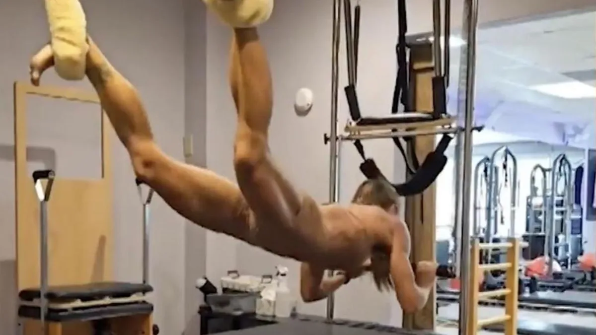 „Fliegendes Eichhörnchen“: Pilates-Trainerin präsentiert Hammer-Body dank dieser Übung