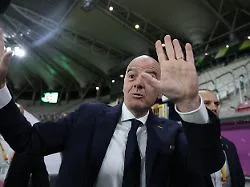 Überraschender FIFA-Rivale?: Mit einem harmlosen Foto düpiert Gianni Infantino seine Gegner