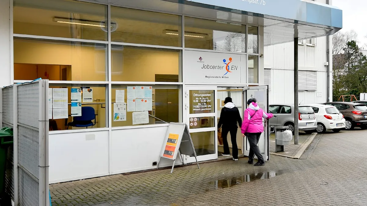 Bürgergeld - Jobcenter zahlt Koran-Vorleser bedingungslos Stütze