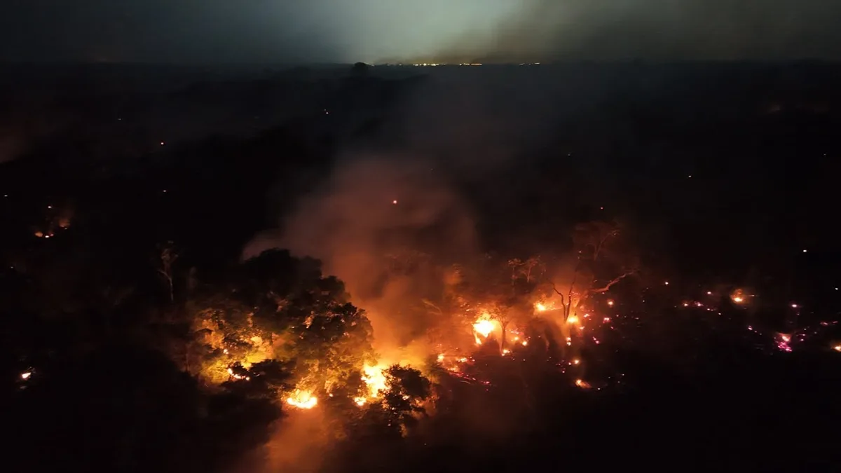 Força-tarefa de SP embarca para combater incêndios florestais no Amazonas