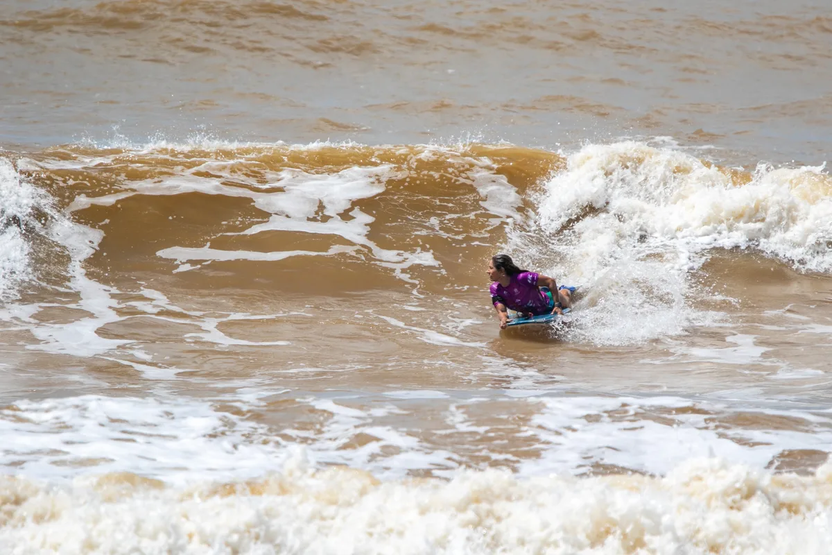 Capixaba brilha na abertura da última etapa do Circuito Mundial de bodyboarding