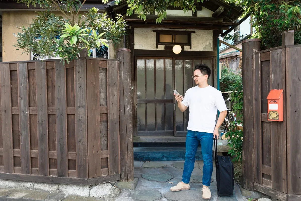 You can send your suitcase from Tokyo to Kyoto on the Shinkansen for same-day delivery… but it’ll cost you