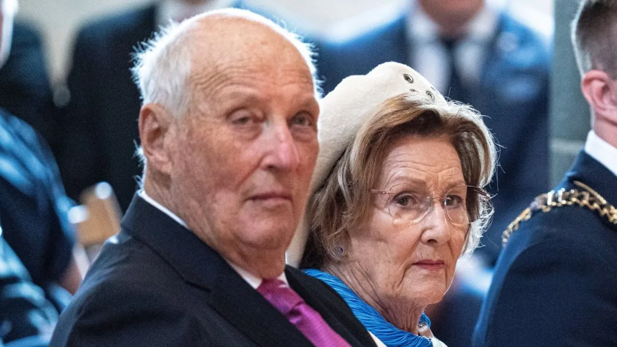 Norwegens König Harald V.: Königin Sonja muss solo zum Auftritt