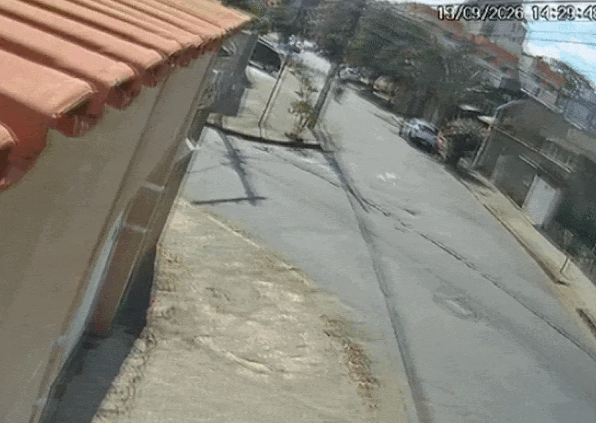 VÍDEO: Motociclistas morrem após batida no bairro Salgado Filho, em BH