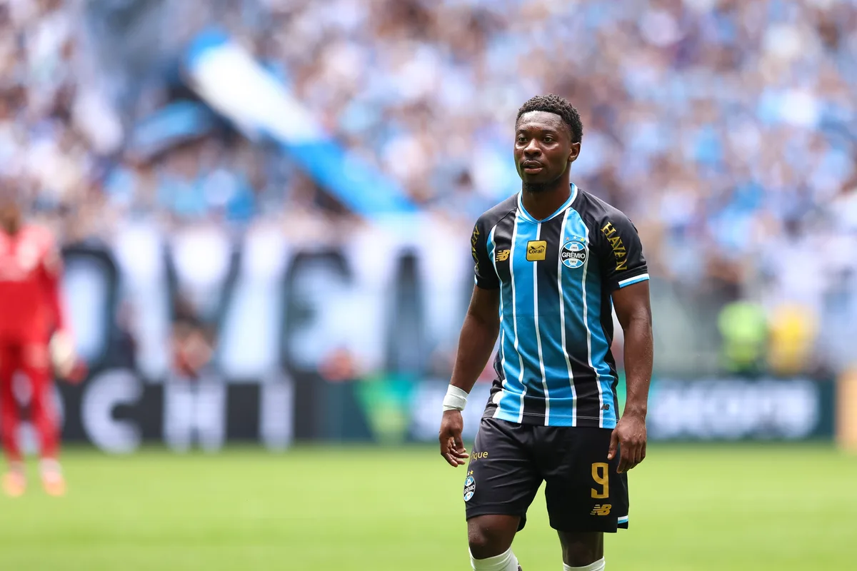 Como o Grêmio montou o atual grupo de estrangeiros, questionado por Renato