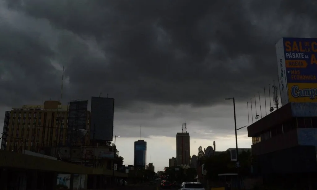Inameh prevé más lluvias y posible actividad tormentosa en la Gran Caracas este domingo