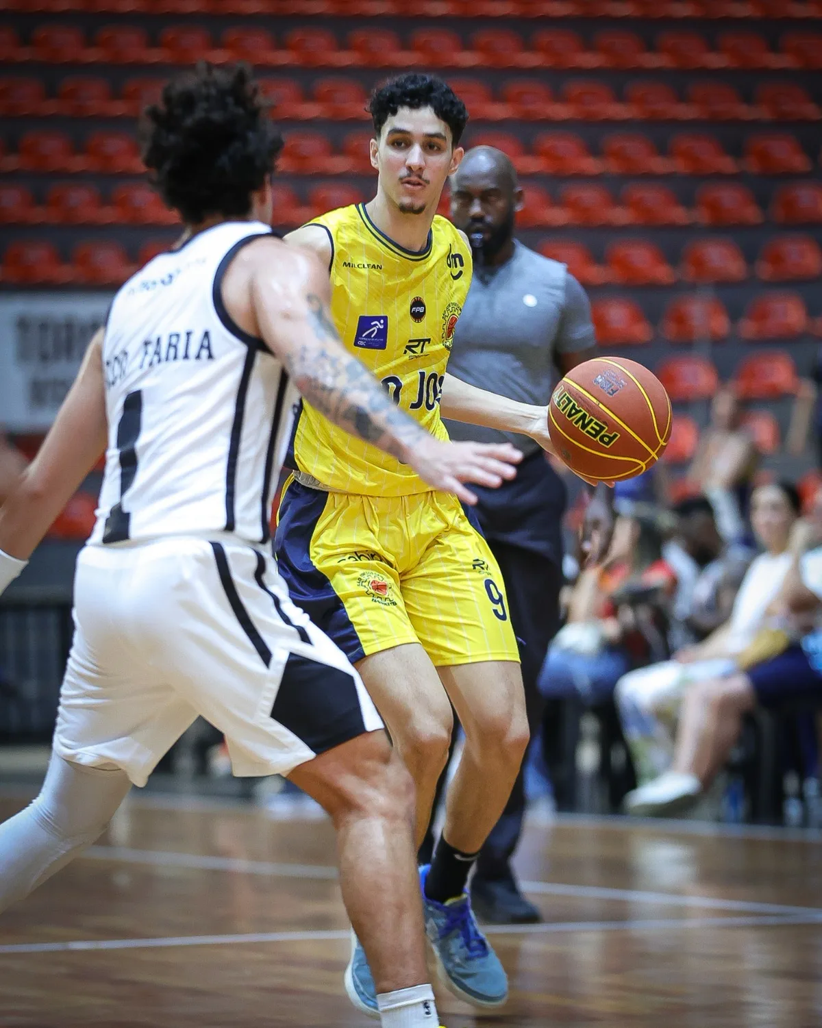 São José luta por primeira vitória no Paulista de Basquete em duelo contra Mogi