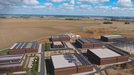 "On aura tous les inconvénients, toutes les pollutions, et rien d'autre" : la fronde monte contre les data centers dans l'Hexagone