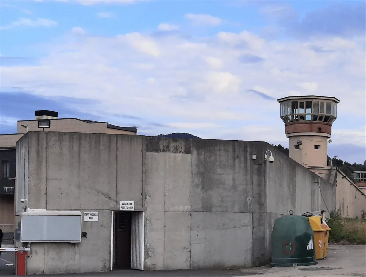 Ingresa en prisión el detenido el sábado en Getxo por perseguir a un grupo de jóvenes con una motosierra