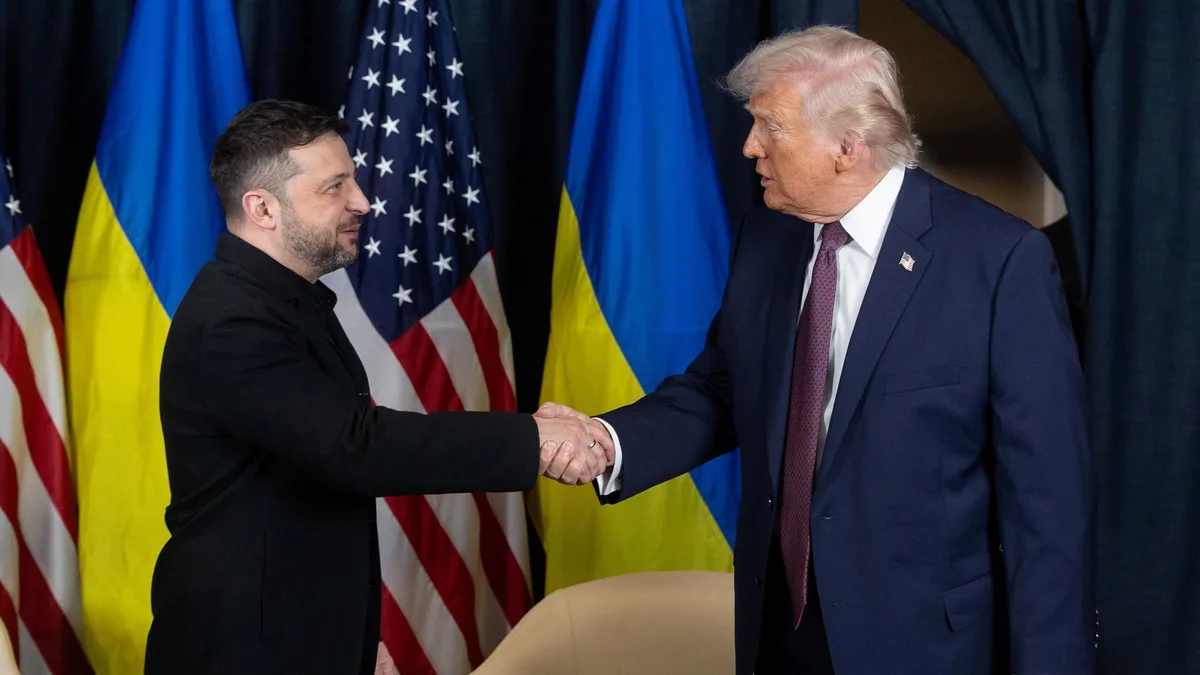 Zelensky agradeció el saludo de Trump por el aniversario de Ucrania y pidió más sistemas Patriot
