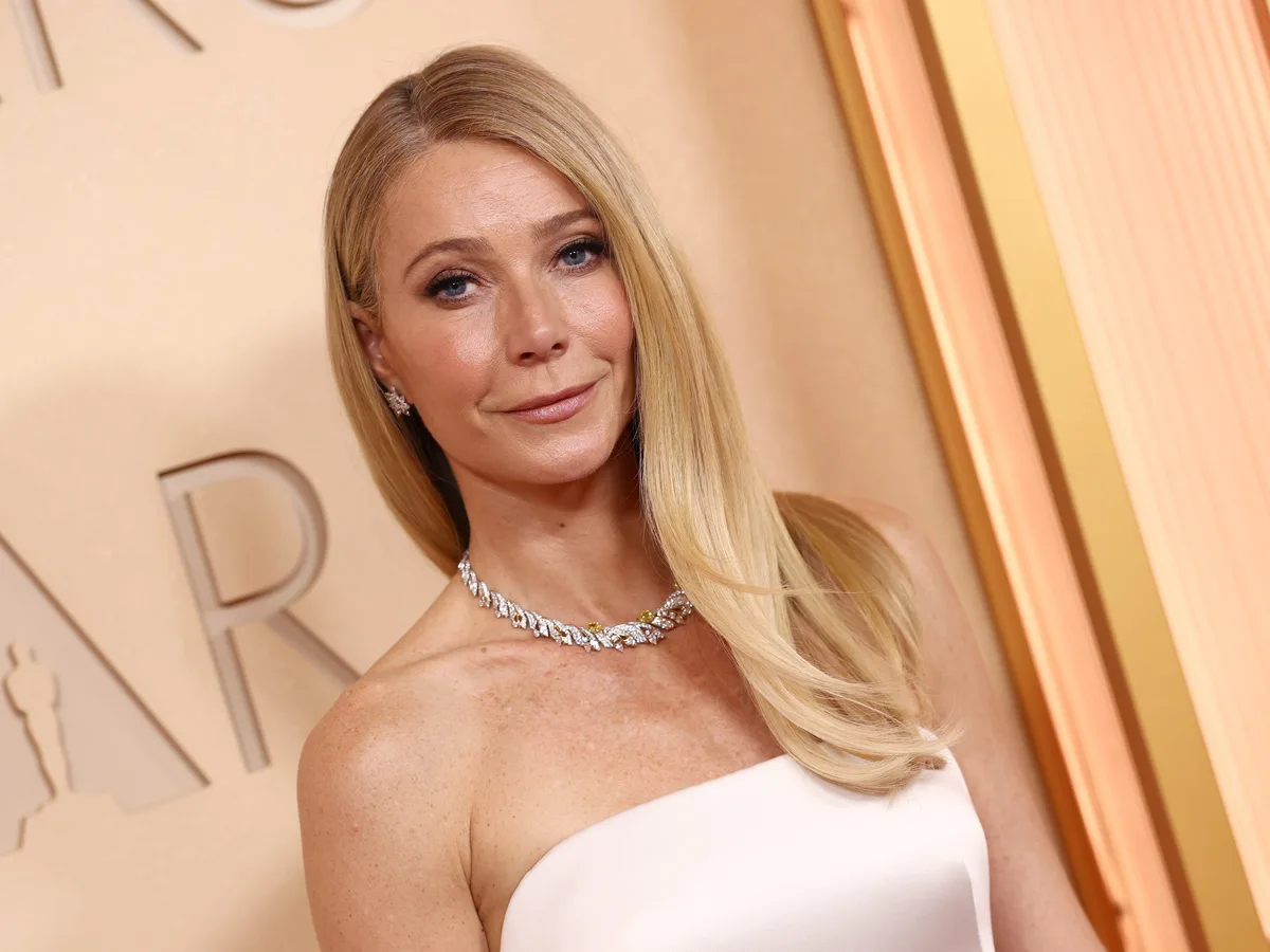 Gwyneth Paltrow is going full meme over that ‘private, off-the-record al-fresco dinner’