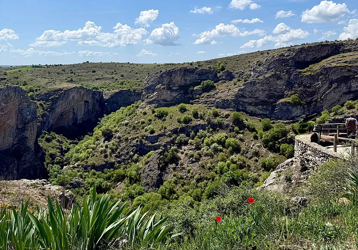 El mirador a un paso de Sigüenza donde se rodaron las escenas más míticas de 'El hombre y la tierra'