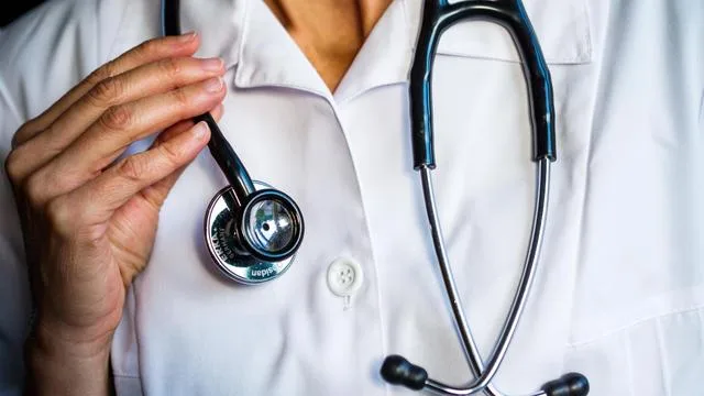 Gesetzliche Krankenversicherung: Thorsten Frei fordert kürzere Wartezeiten auf Facharzttermine
