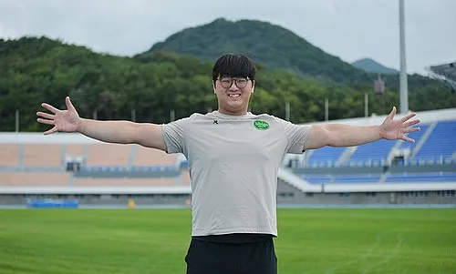 불모지 한국 투포환에 '토르' 박시훈 등장…아시아 넘어 세계로!