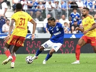 VIDÉO. Tous les buts de Strasbourg - Lens : le doublé de Gessime Yassine, Florian Thauvin buteur sur penalty