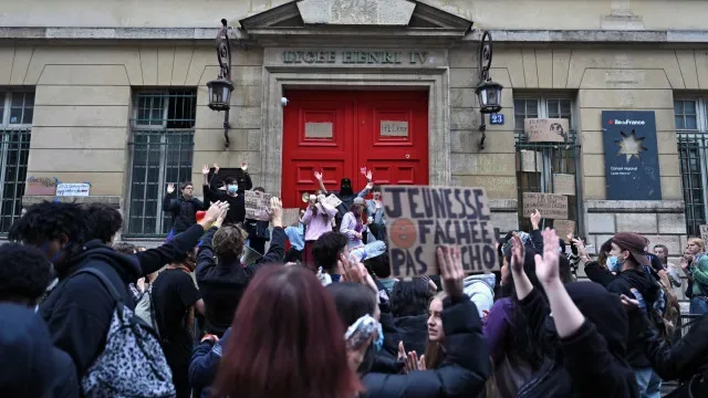 Protestos estudantis em França? Governo e sindicato divergem