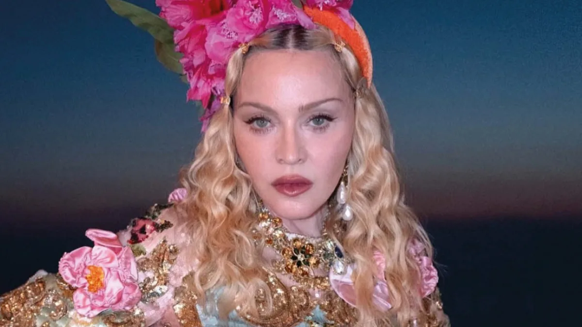 Madonna, la reina del pop, celebró sus 68 años con un diseño floral hecho a medida por Dolce & Gabbana