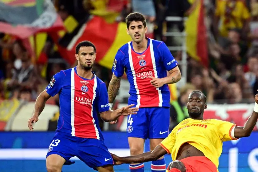 Sacré en Ligue 1 la saison dernière en s'appuyant surtout sur ses remplaçants, le PSG possède deux équipes : une pour le Championnat et une pour la Ligue des champions