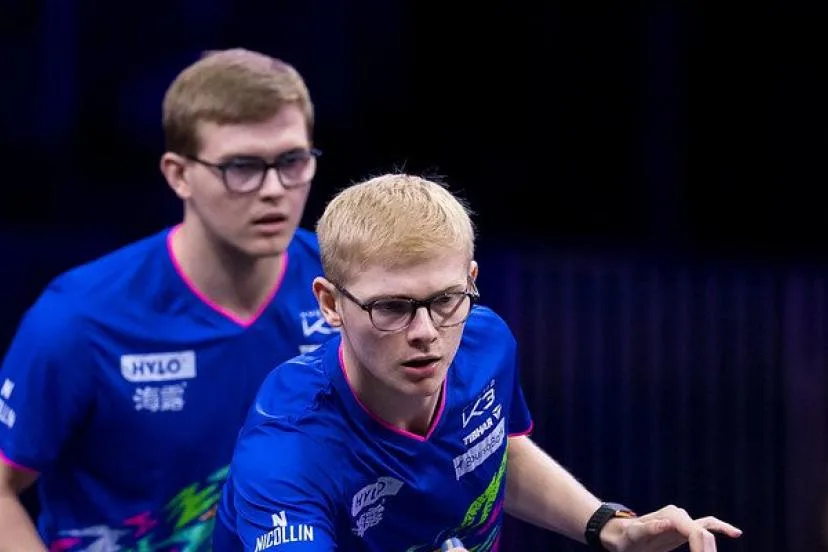 Les frères Lebrun en demi-finales du double au Grand Smash européen à Malmö après avoir battu la paire chinoise, tête de série n°1