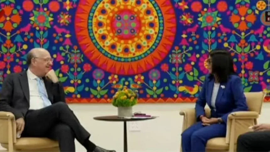 EN VIDEO: Delcy Rodríguez se reunió con el presidente del Banco Interamericano de Desarrollo en Nueva York