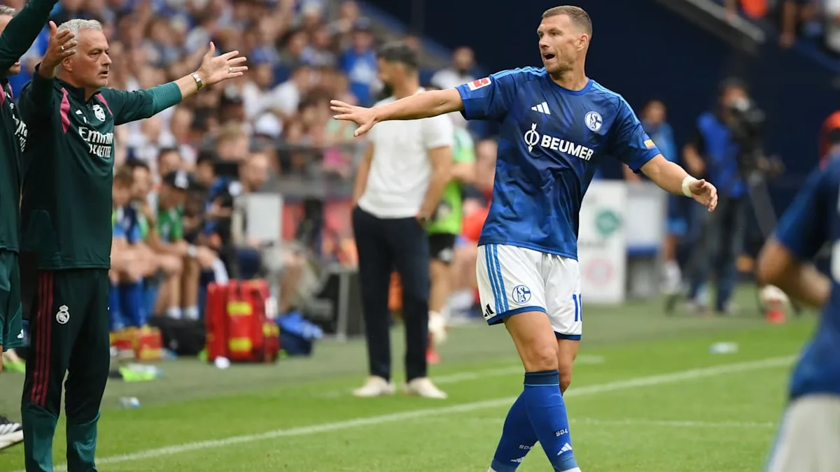 Dzeko schubst Mourinho weg - Was Sie bei Schalke gegen Real nicht im TV sahen