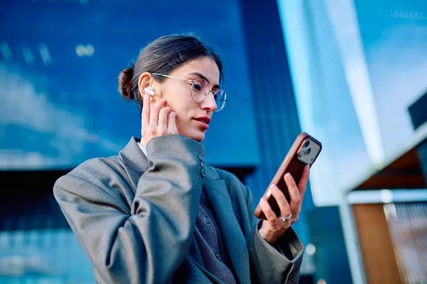 Audiologist says limit earphone use to 60 minutes a day and eat chocolate