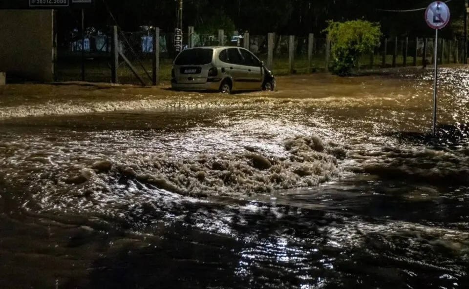El Niño: Paraná terá R$ 694 milhões para prevenção de desastres e Curitiba ganhará Centro de Informação de Saúde e Clima, diz Ministra