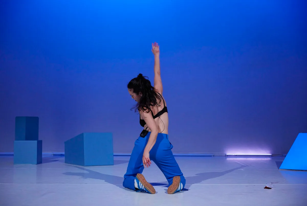 Rinse: Amrita Hepi’s show about beginnings is a mid-career masterpiece
