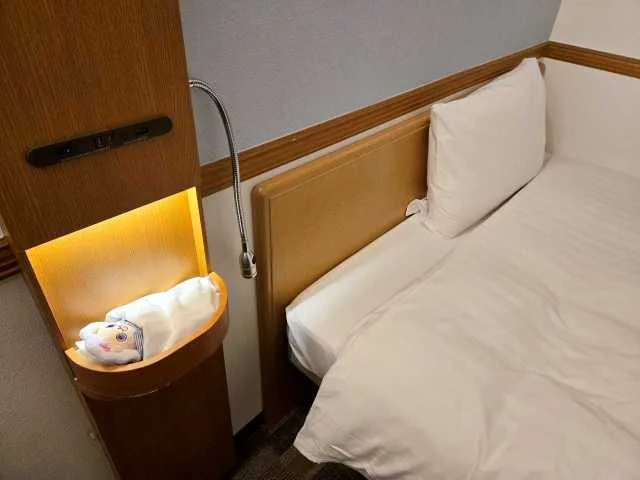 Stay at a hotel with a bed for your plushie in Japan