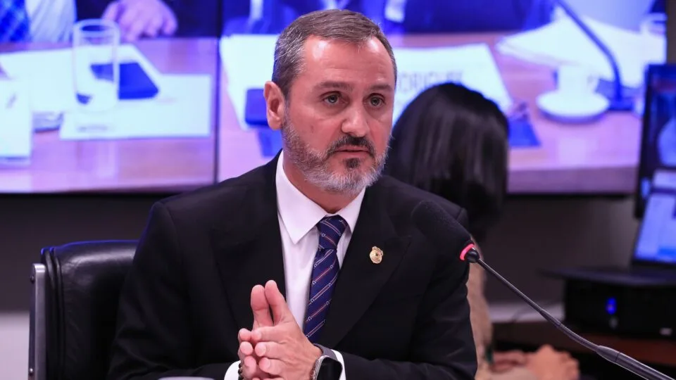 Mendonça defende afastamento de Andrei da PF e nega usurpação de competência
