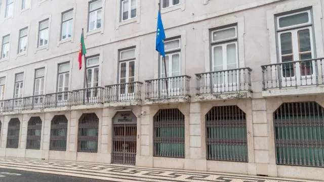 Bancos centrais têm dificuldades com processo de renovar ou mudar sede