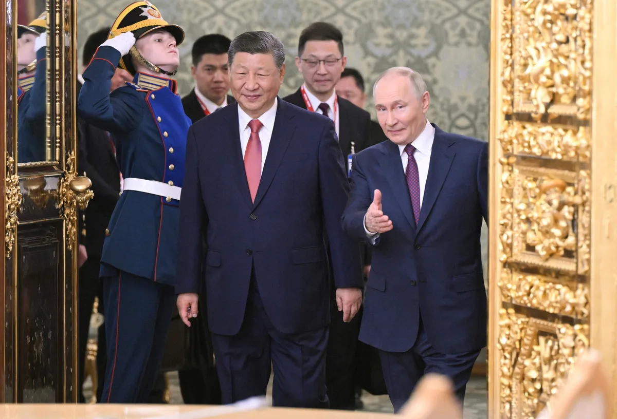 Putin busca más negocios con China mientras India le pide que acabe con su "guerra interminable"
