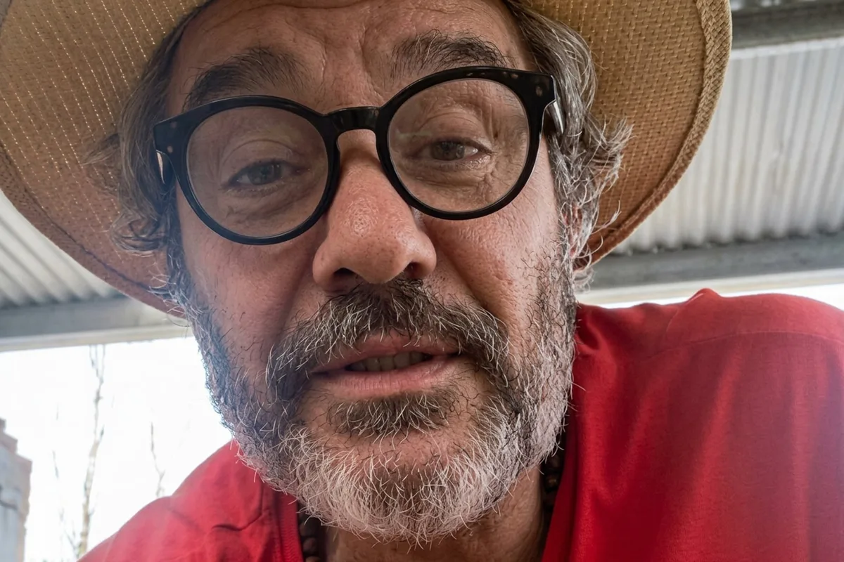 Maxi Ghione negó tener problemas de adicciones, habló de sus armas y se quebró: “Perdí a la mujer que amo”