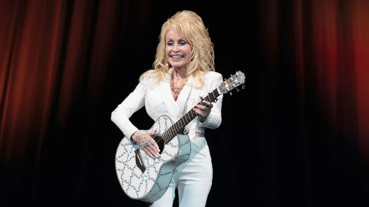 mit 80 Jahren: Countrysängerin Dolly Parton gestorben