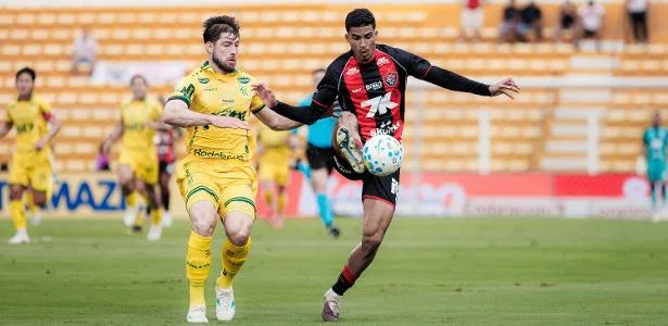 Muralha falha em dois gols, mas Mirassol busca empate heroico com Vitória