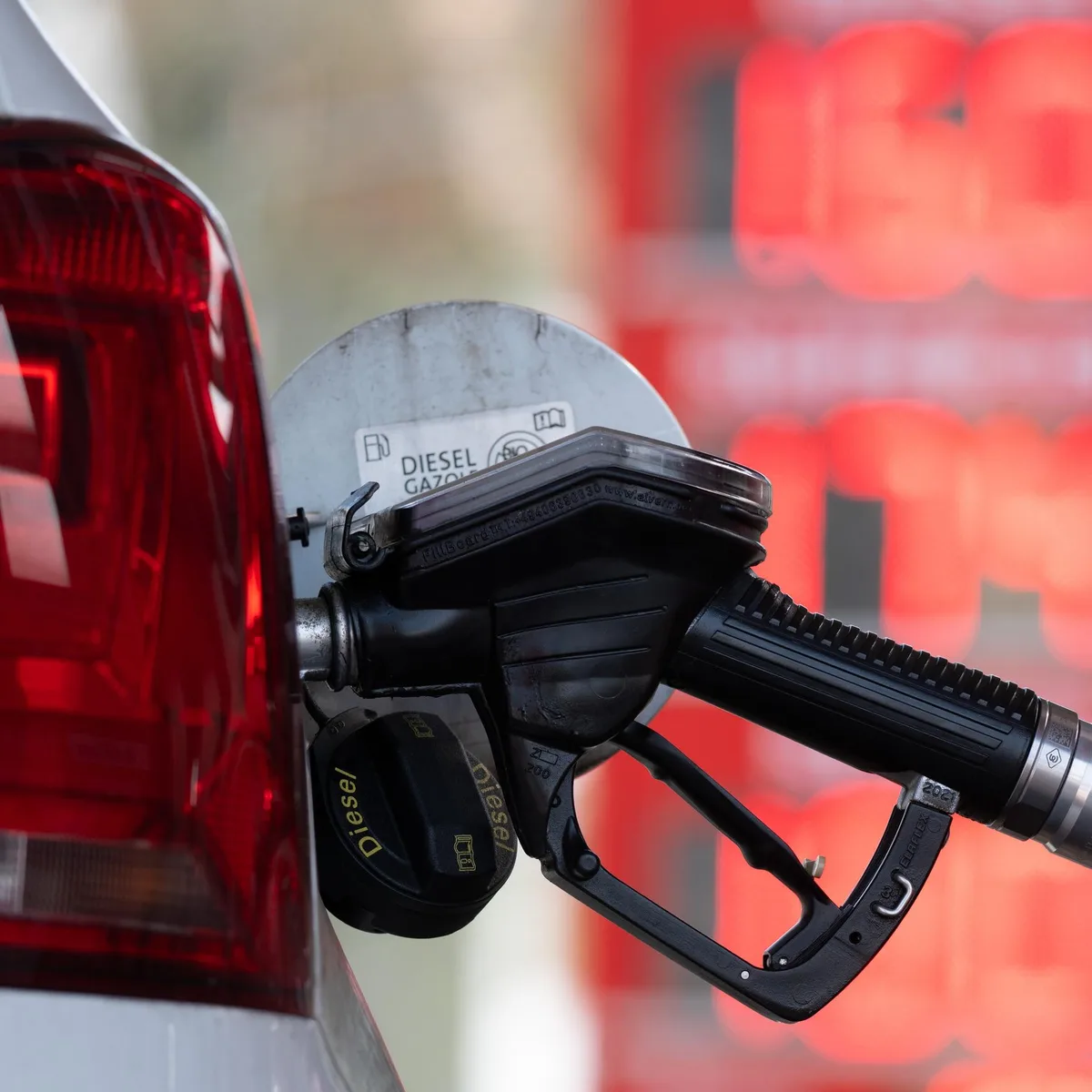 Spritpreise - Diesel in Deutschland teuer wie nie zuvor