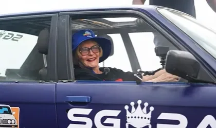 WATCH: Helen Zille uses BMW spinning stunt to promote DA’s Joburg election message